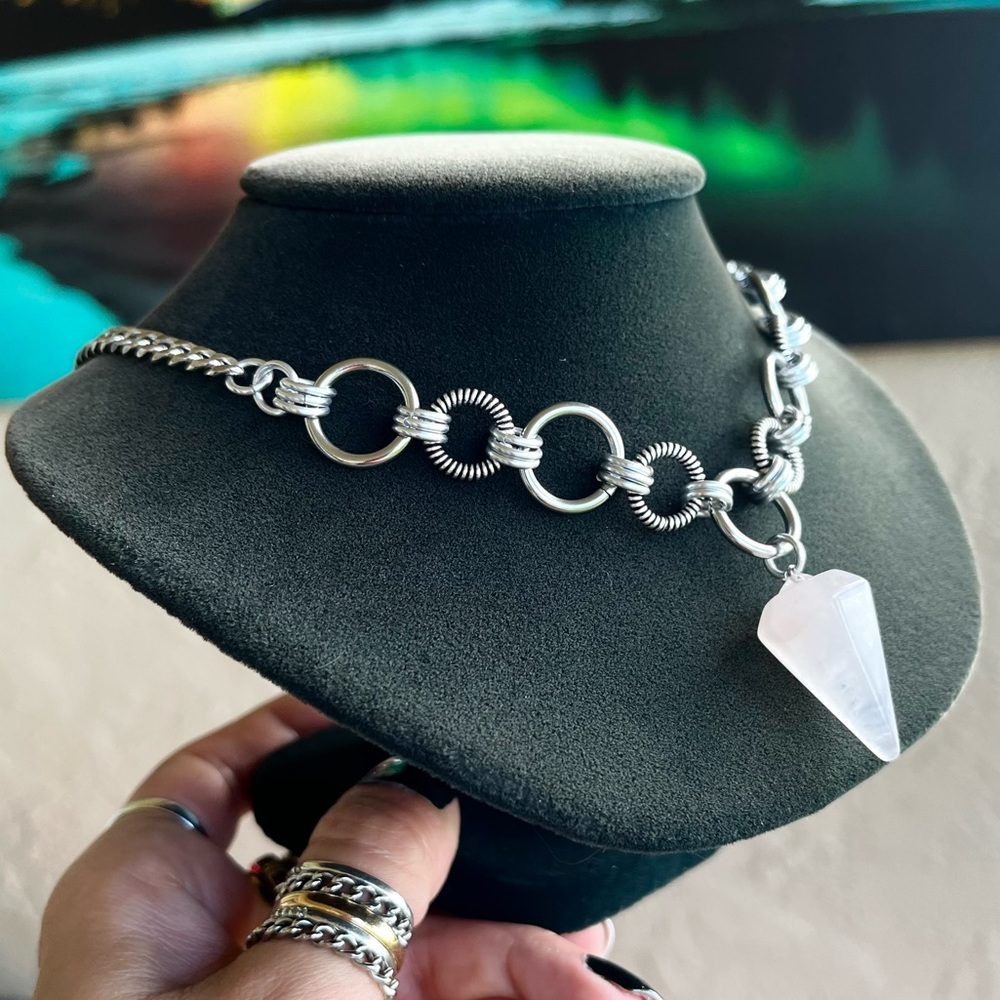 Handmade maille stainless steel necklace with rose quartz crystal pendulum